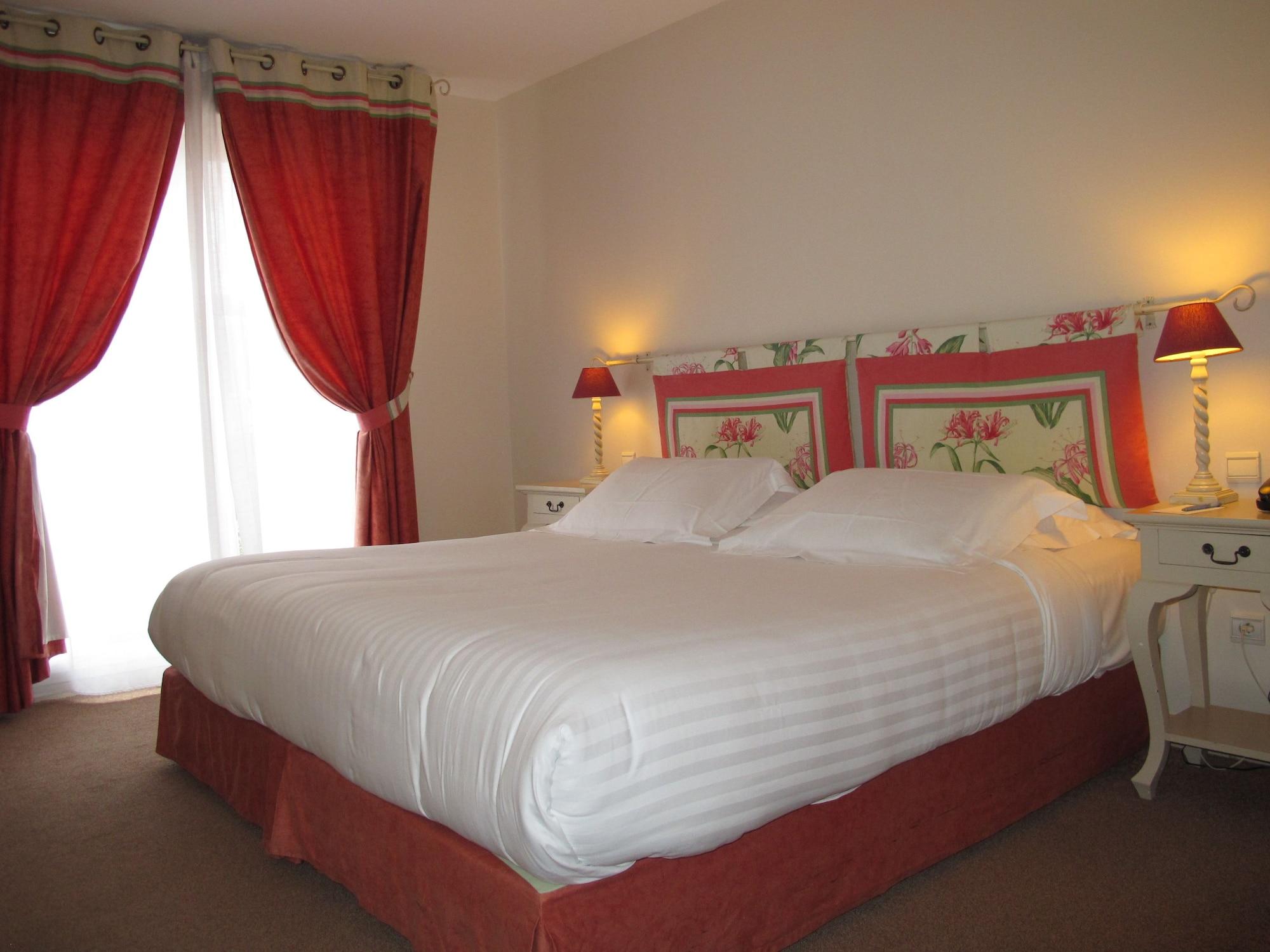 Hotel Sanary, Soleil Et Jardin - Renovation Hiver 2024-25 מראה חיצוני תמונה