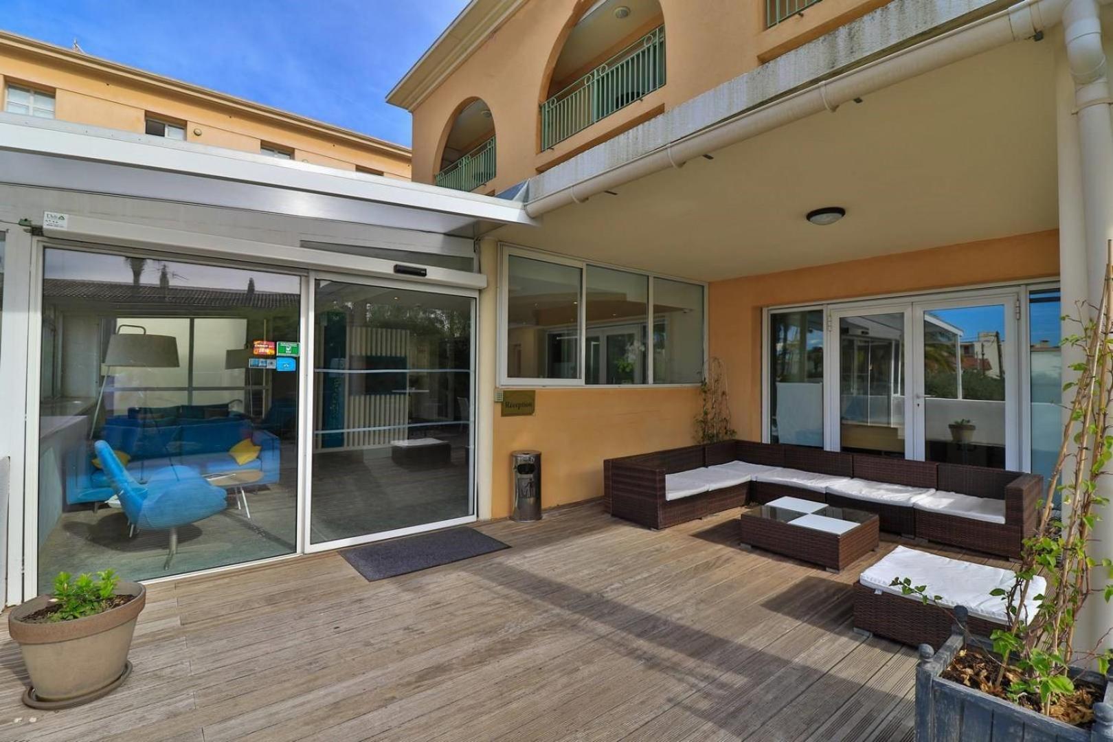 Hotel Sanary, Soleil Et Jardin - Renovation Hiver 2024-25 מראה חיצוני תמונה