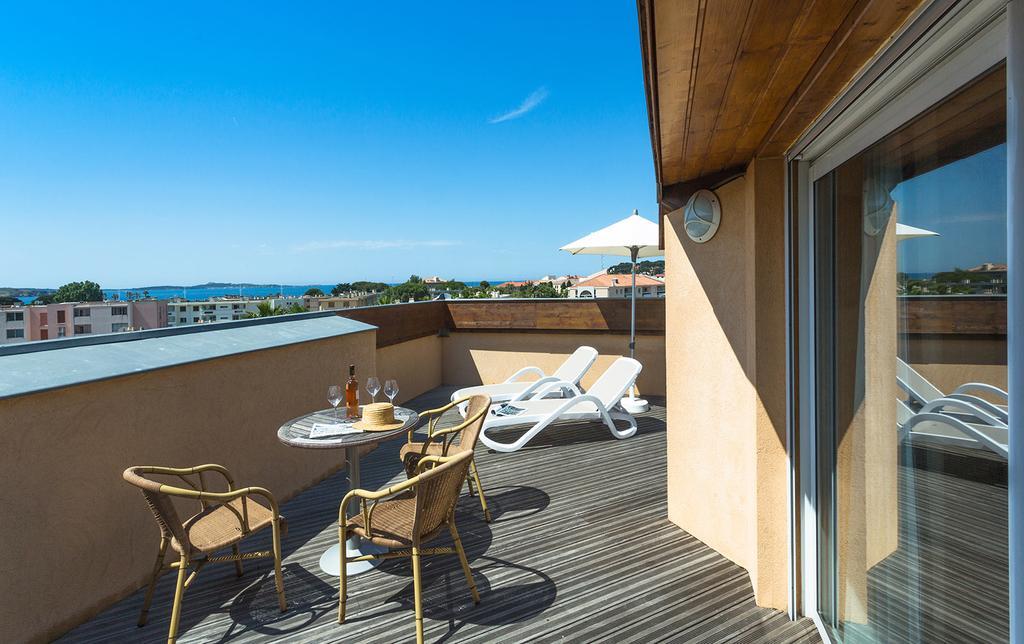 Hotel Sanary, Soleil Et Jardin - Renovation Hiver 2024-25 מראה חיצוני תמונה